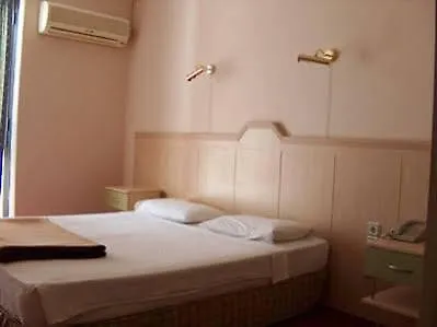Ridvan Hotel Çeşme 2*,